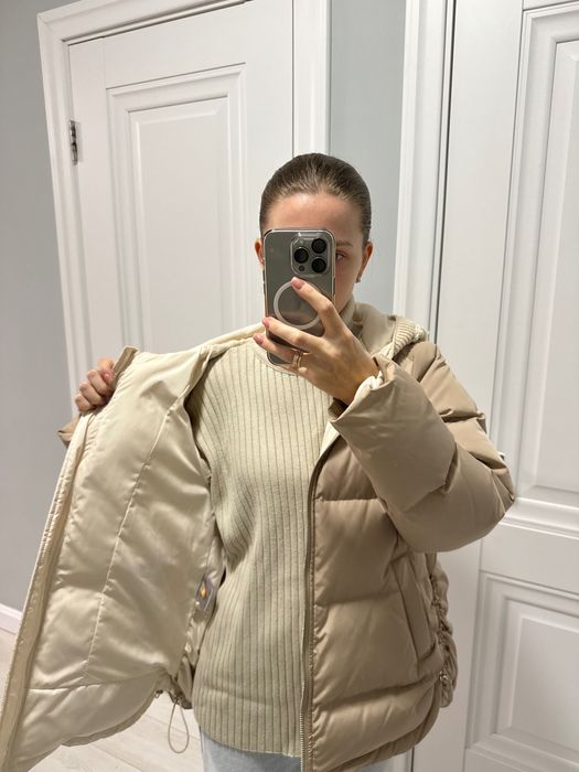 Зимова тепла куртка на пуху