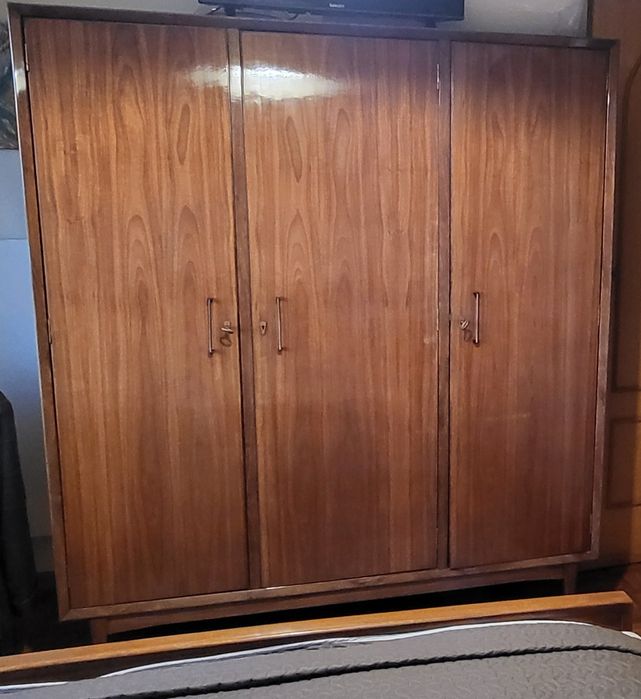 Quarto de casal. Venda separa ou conjunto