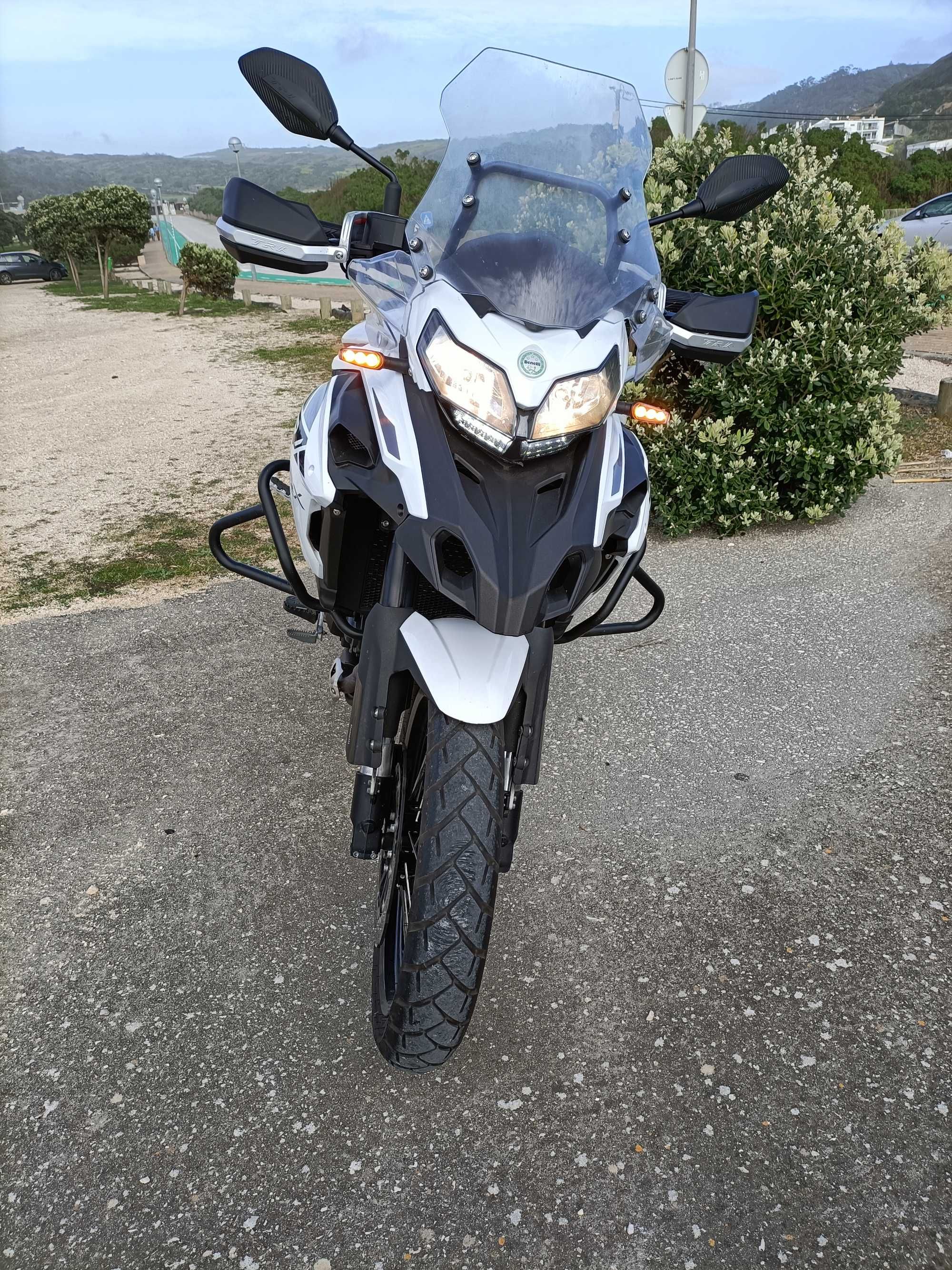 Moto Benelli TRK 502x