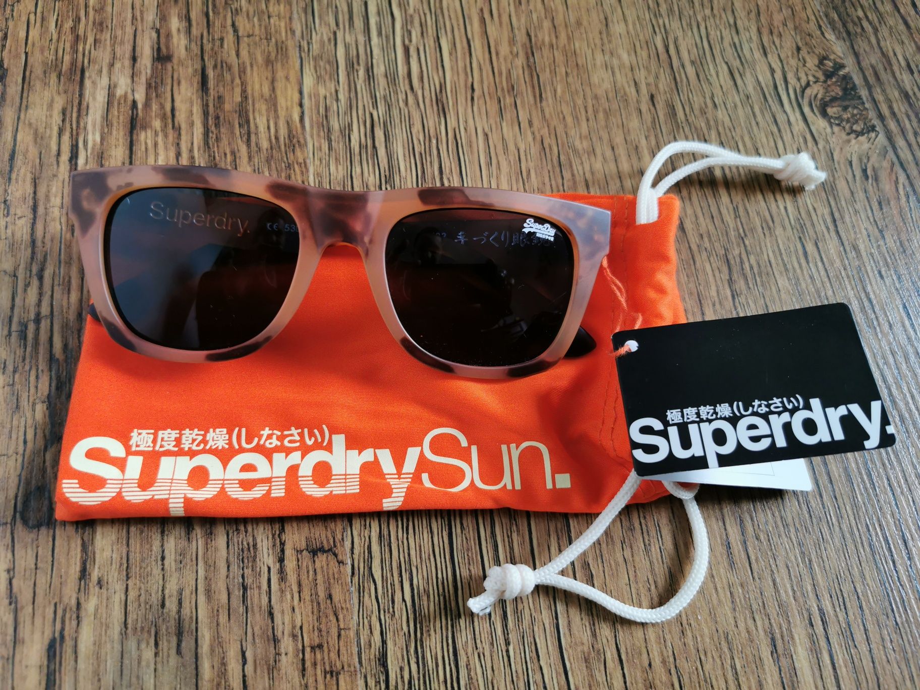 Nowe Okulary przeciwsłoneczne superdry uv400 byronville c.122