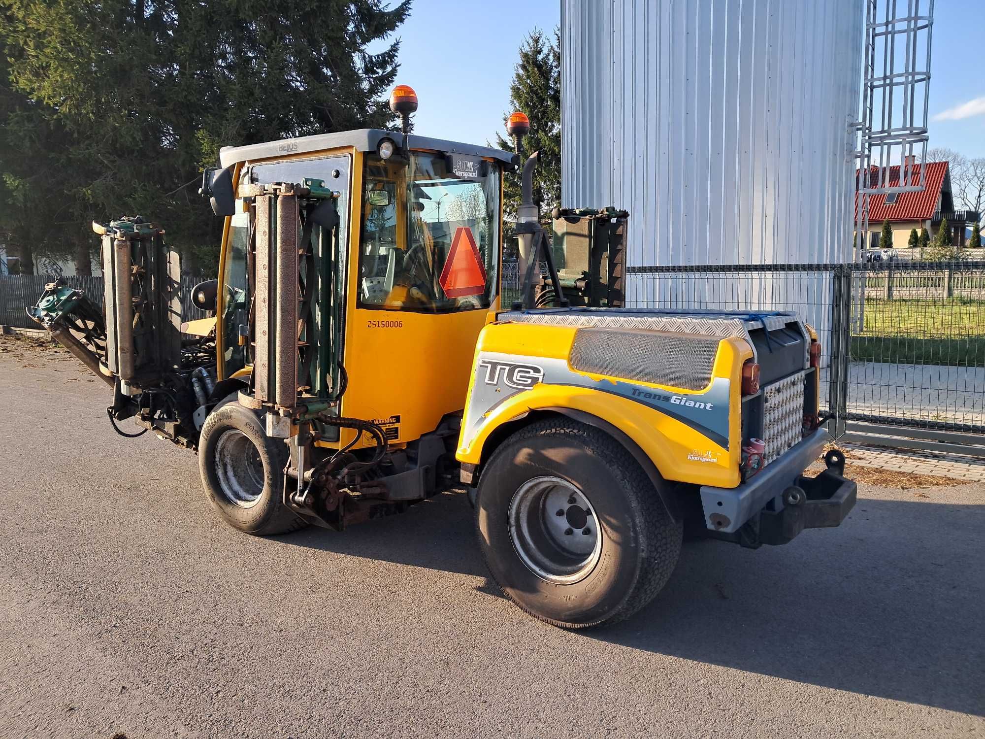 nośnik narzędzi Belos Trans Giant, 2012r, 4x4, kosiarka Karcher MIC 84