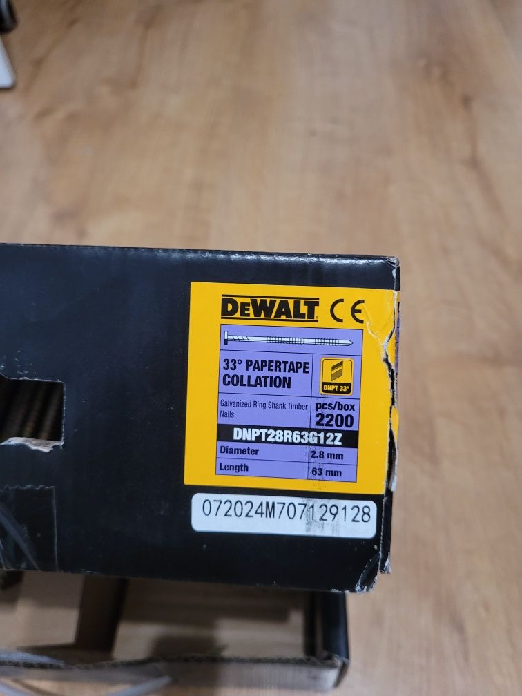 Gwoździarka dewalt DCN930