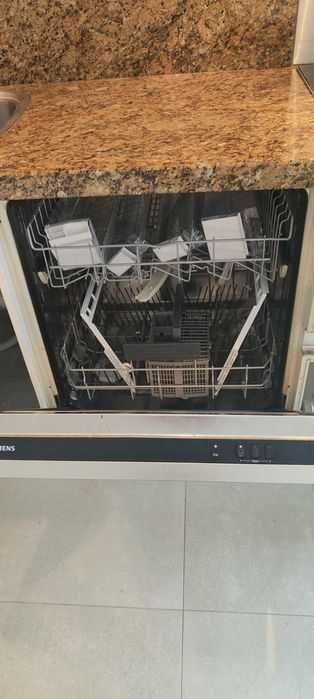 BLACK WEEKEND Kuchnia  Meble kuchenne Biały mat. AGD Bosch Siemens