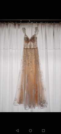 Suknia ślubna beżowa hiszpanka z koronką