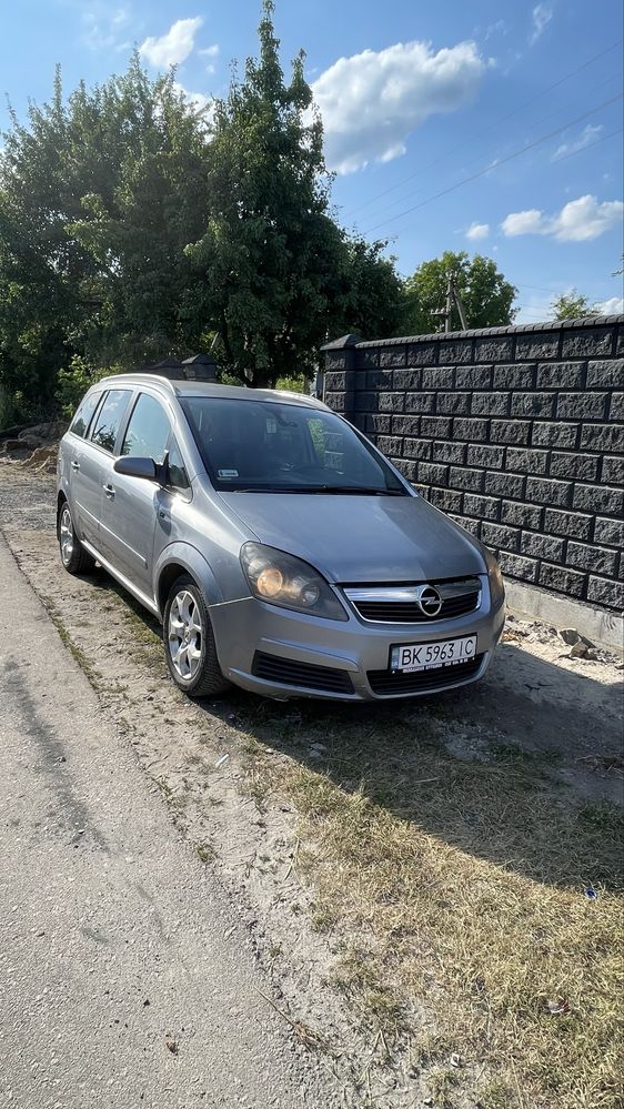 Авто Opel Zafira B 2005р 7місць