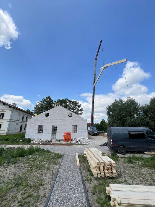 Dźwig Dekarski samochodowy wynajem usługa z operatorem.