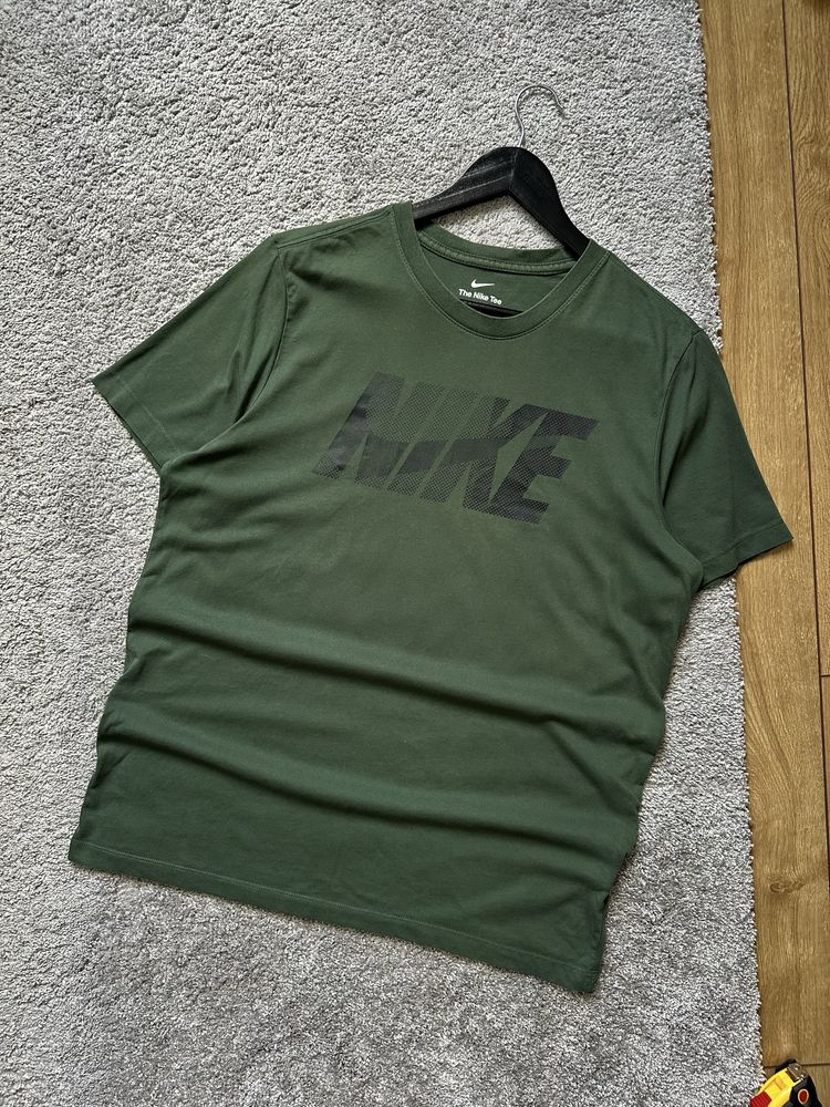Футболка Nike чоловіча