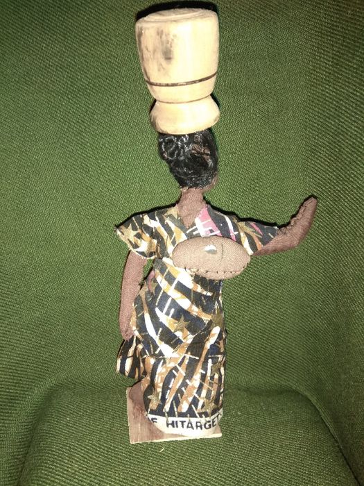 Африканська статуетка з тканини, Бурунді