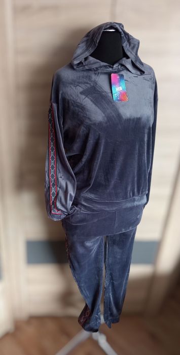 Dres welurowy komplet