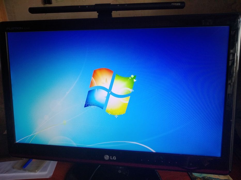 Пропоную монітор LG E2250T