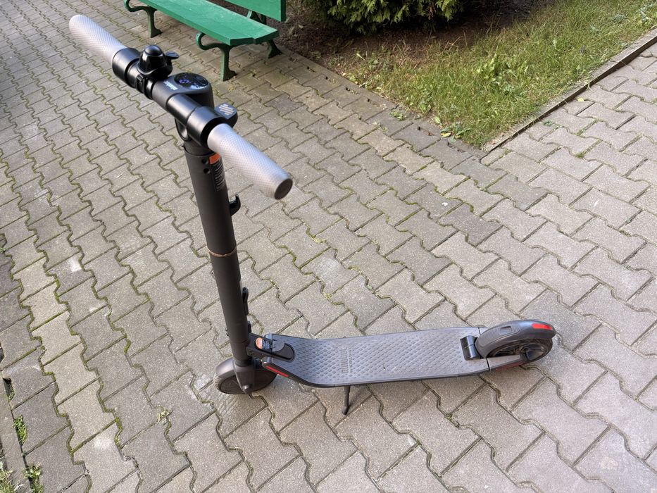 Hulajnoga Elektryczna Segway Ninebot KickScooter ES2
