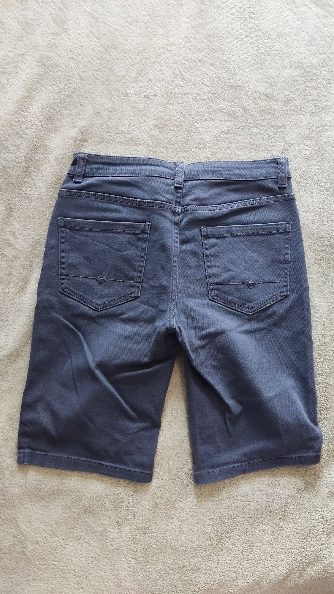 Roupa de homem pouco uso