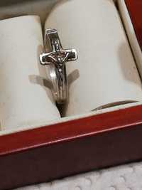 Srebny pierścionek z krzyżykiem srebro 925 stary