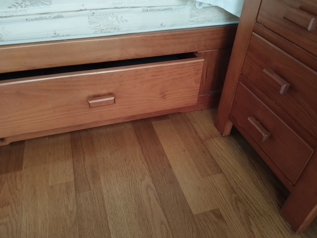 Mobília de Quarto - cama casal