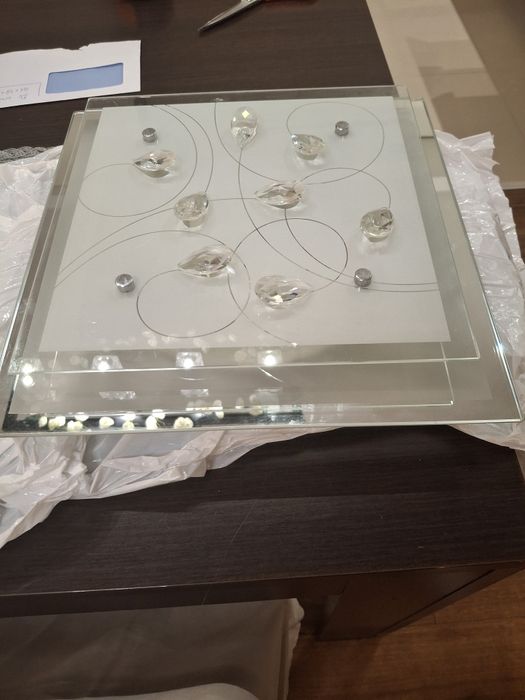 Plafon   z krysztalkami