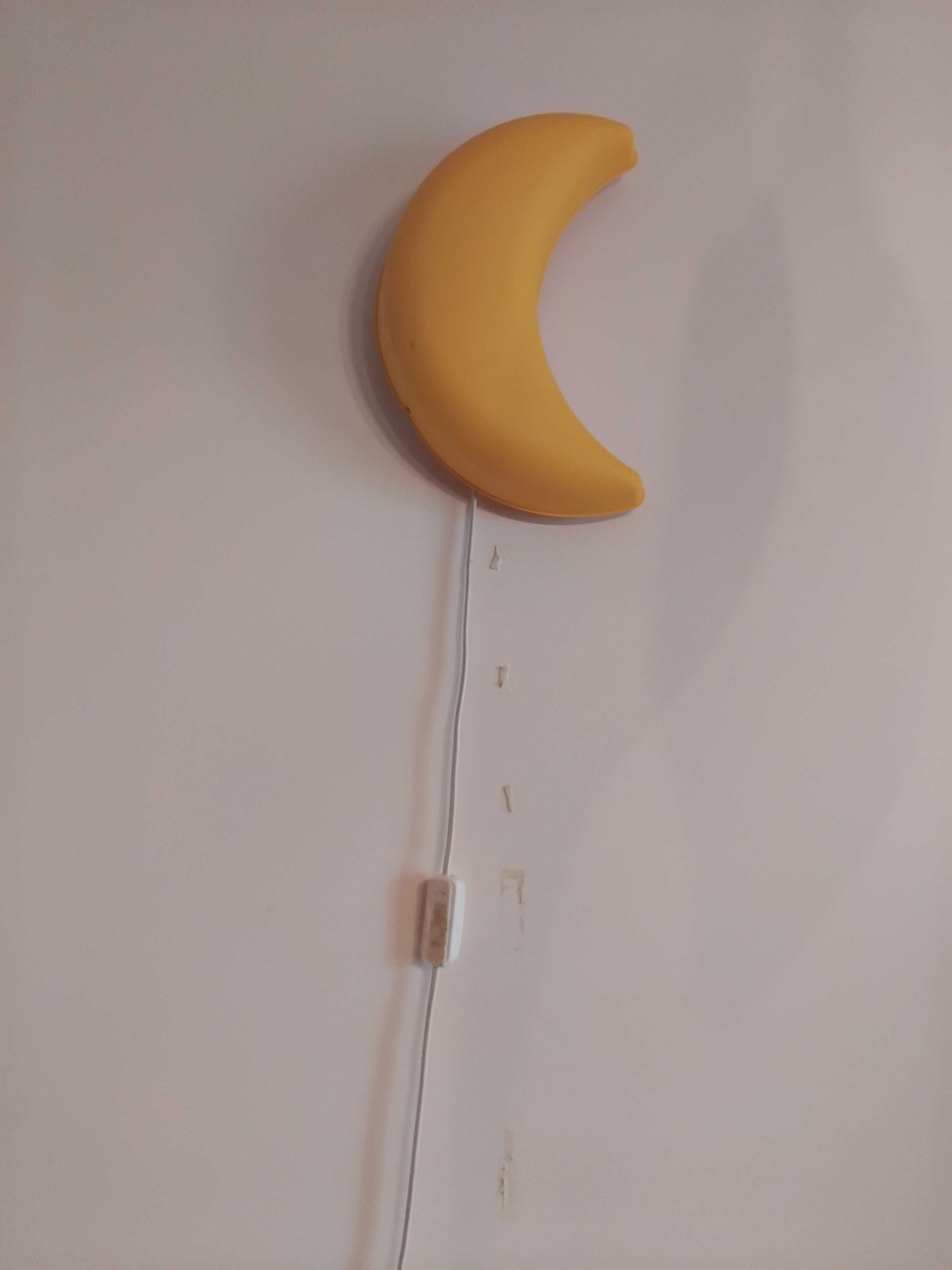Candeeiro em forma de lua para parede