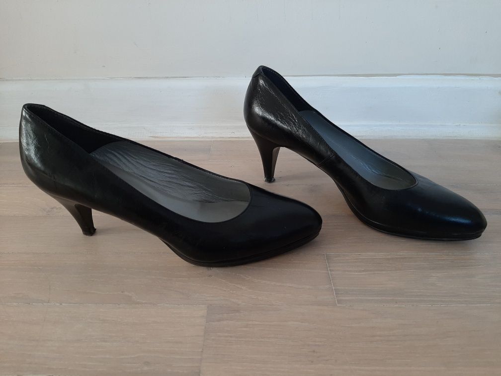 Buty obcas Wojas r.39