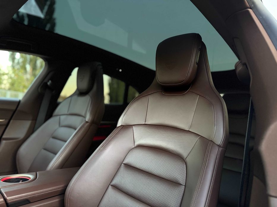 Porsche Taycan  Turismo 2022