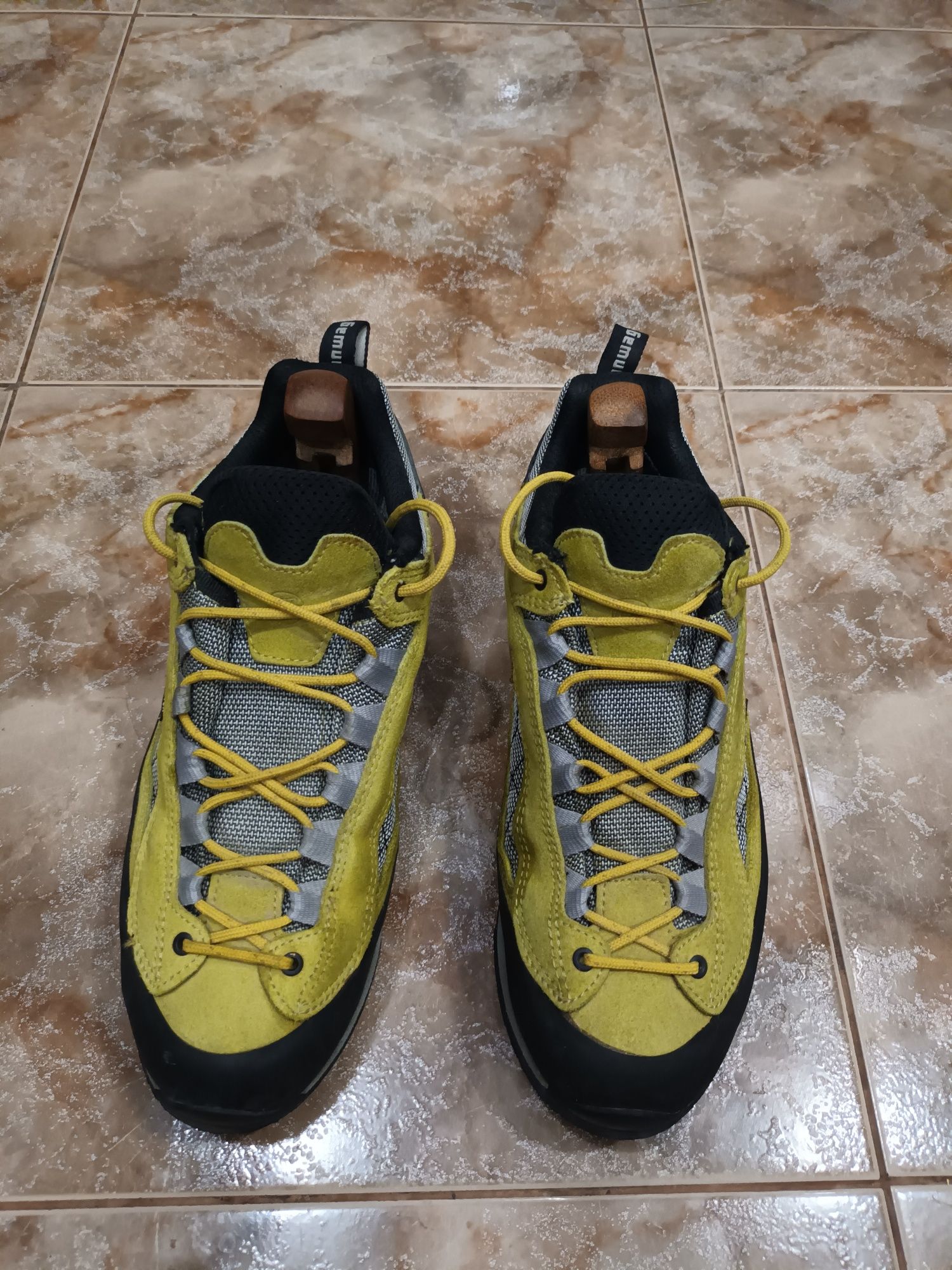 Кроссовки  Hanwag gore-tex