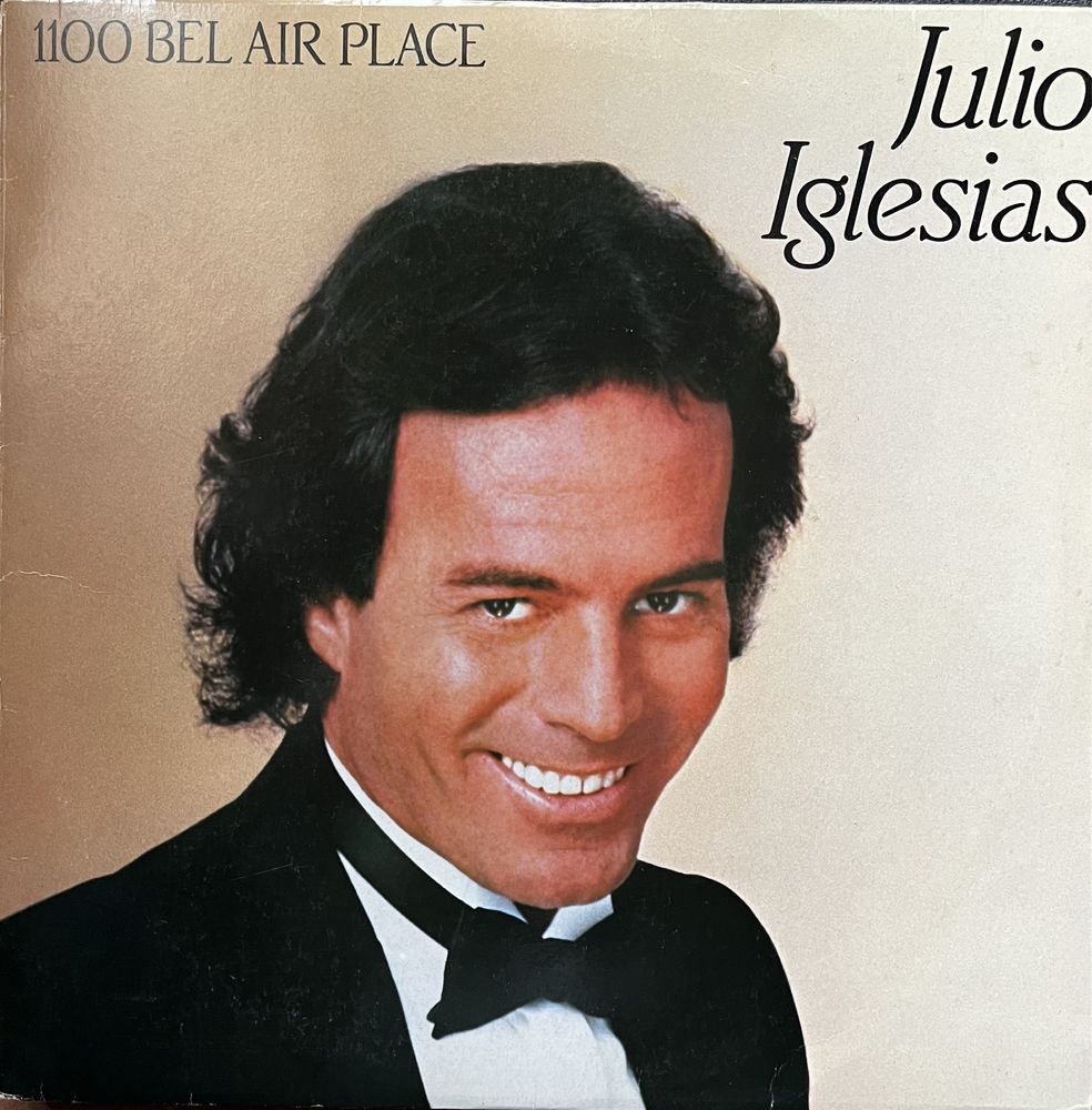 4 LP’s 33  vinil Julio Iglesias / Nana Mouskouri…..