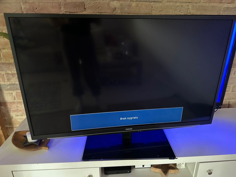 Telewizor Toshiba 45 cali