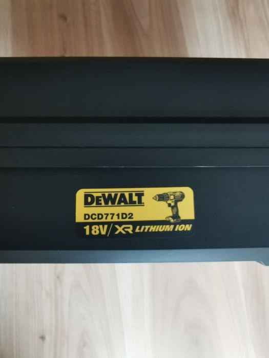 Walizka dewalt do wkrętarki dcd771