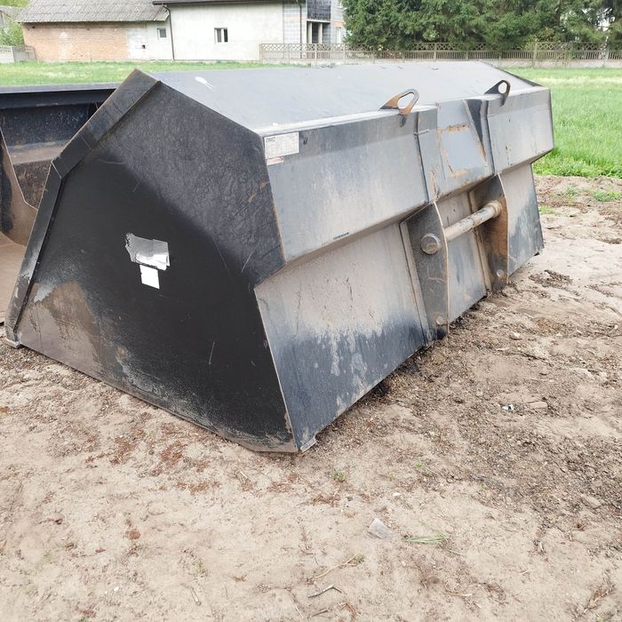 Łyżka łycha objętościowa do zboza 2.8m szer Manitou jcb