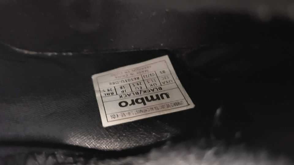 sapatos/ tenis / tipo chuteiras ( sem pinos) 29,5 Umbro