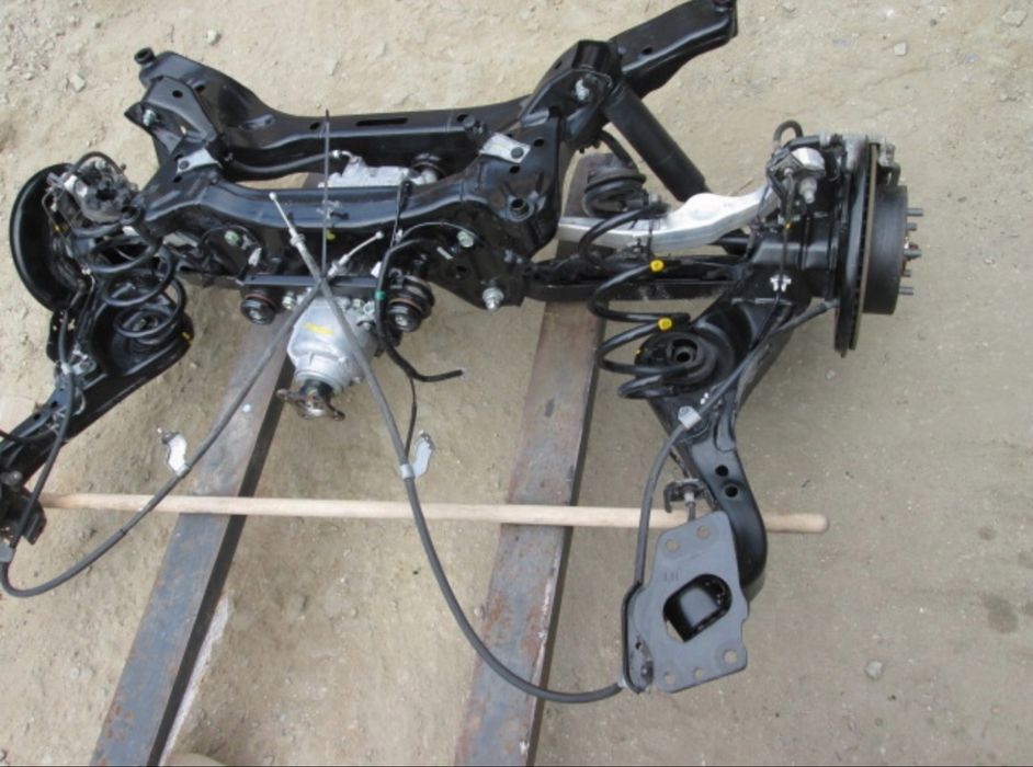 NISSAN ROGUE T33 підрамник, редуктор, ричаг, цапфа, ступиця, стійка