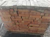 Środki z cegieł na paletach (bez lic) - cegły ręcznie formowanej