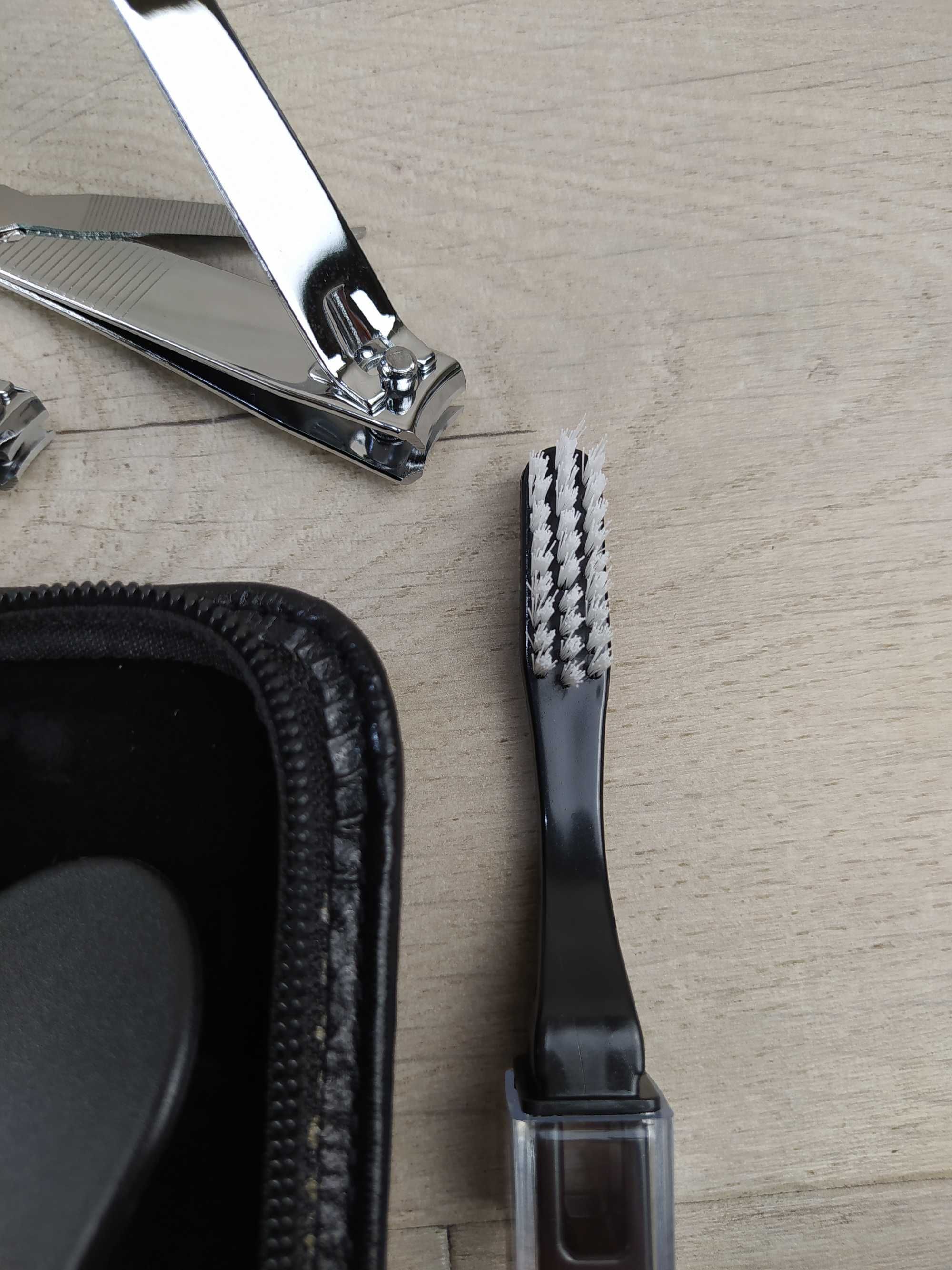 DREI SCHWERTER MONZA 10-elementowy Zestaw do manicure w etui OPIS