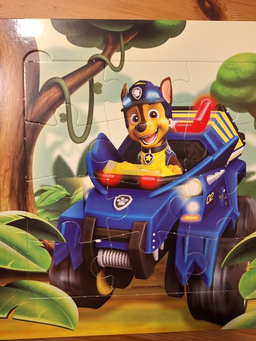 Ksiazka z puzzlami psi patrol