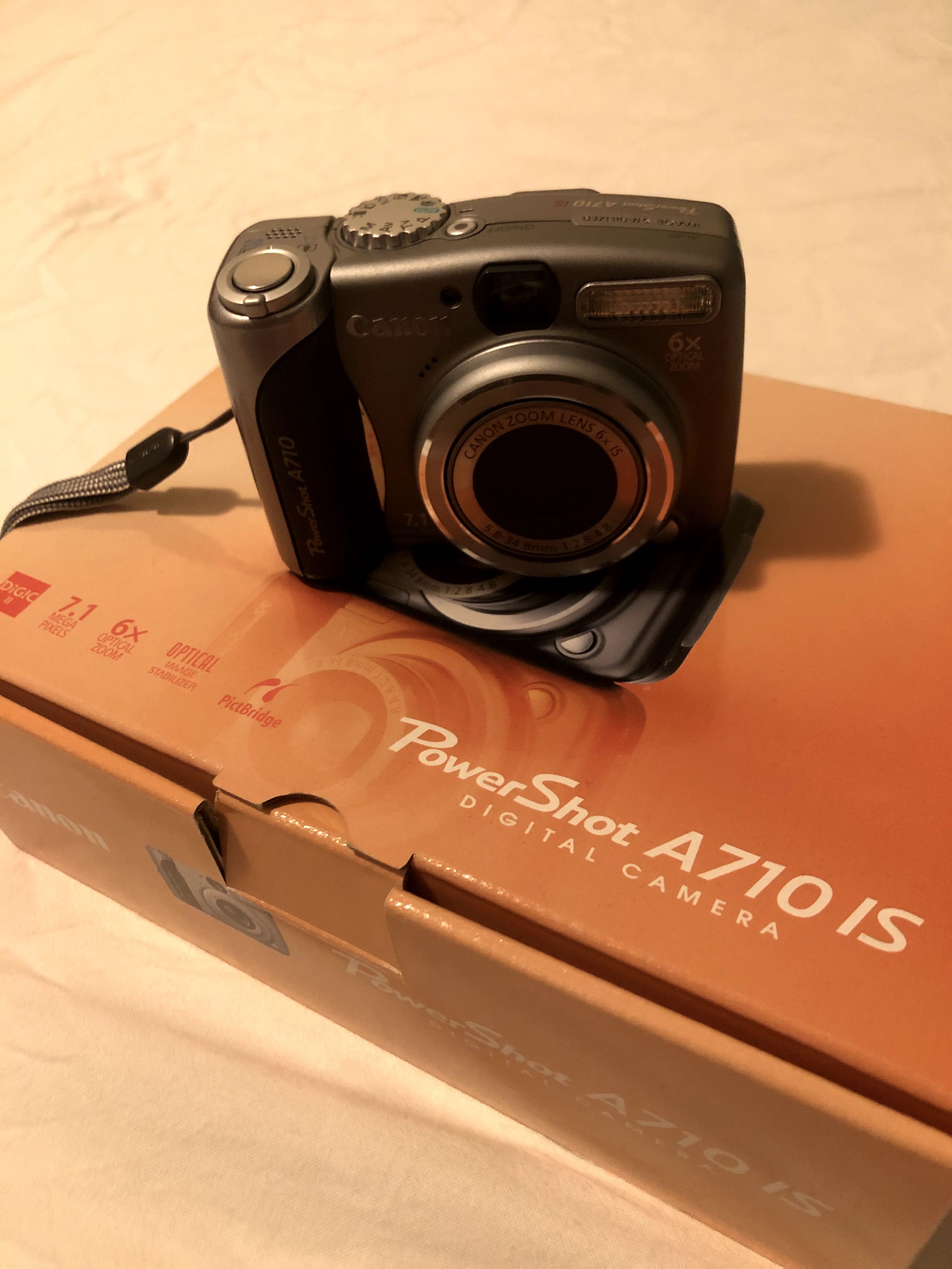 kolekcjonerski aparat fotograficzny Canon PowerShot A710 IS