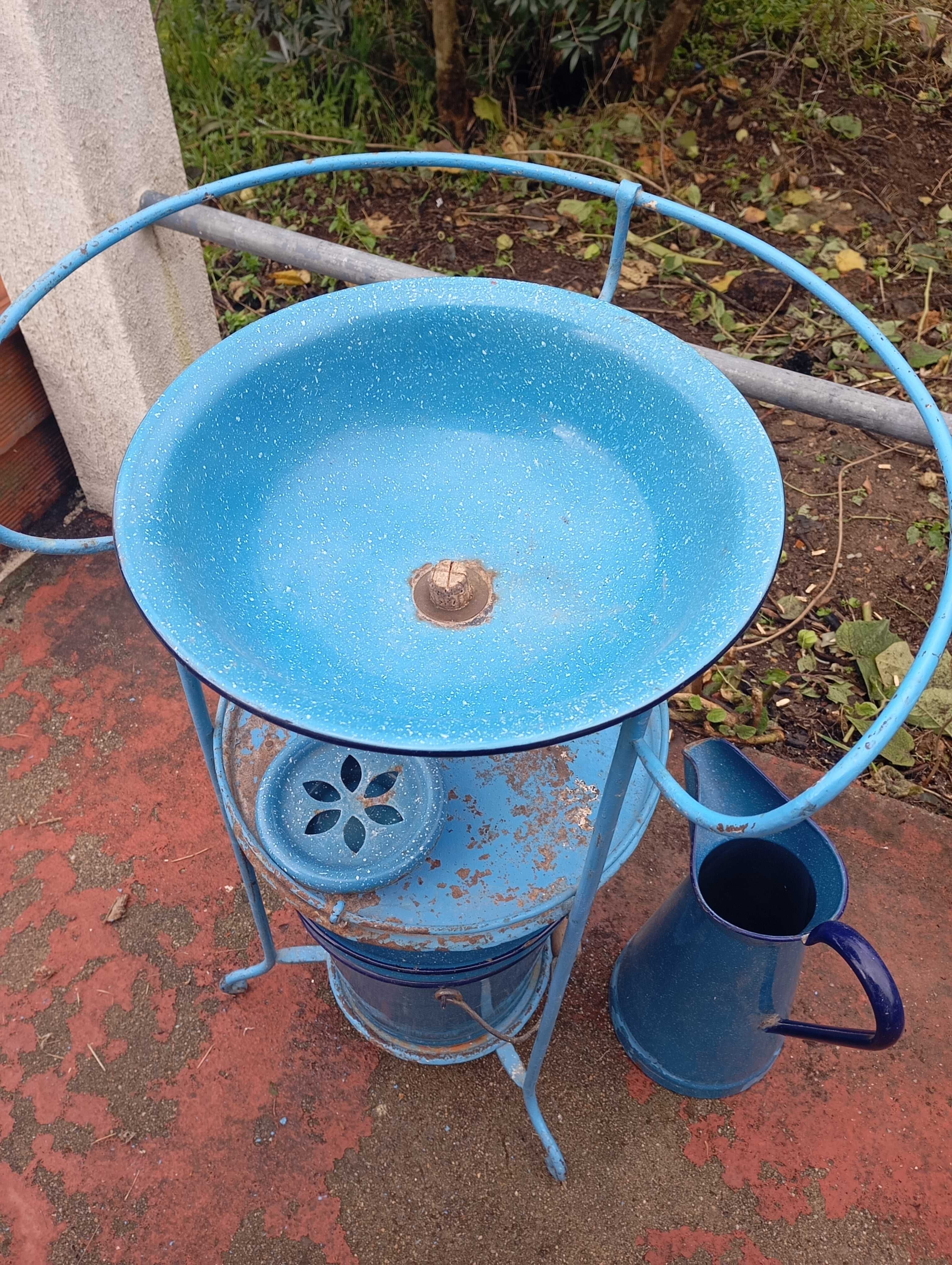 Lavatório vintage c/ balde jarra e saboneteira