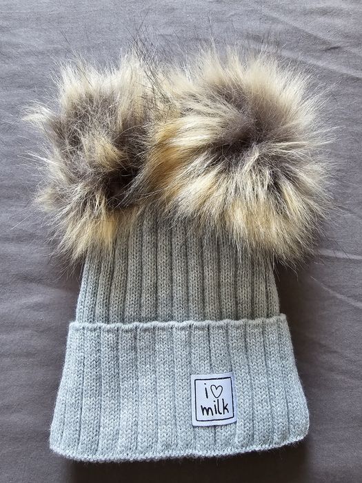 Zimowa czapka dziecięca z pomponami Szara, nowa, I love milk