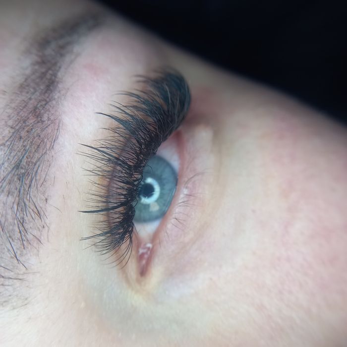 Наращивание и ламинирование ресниц