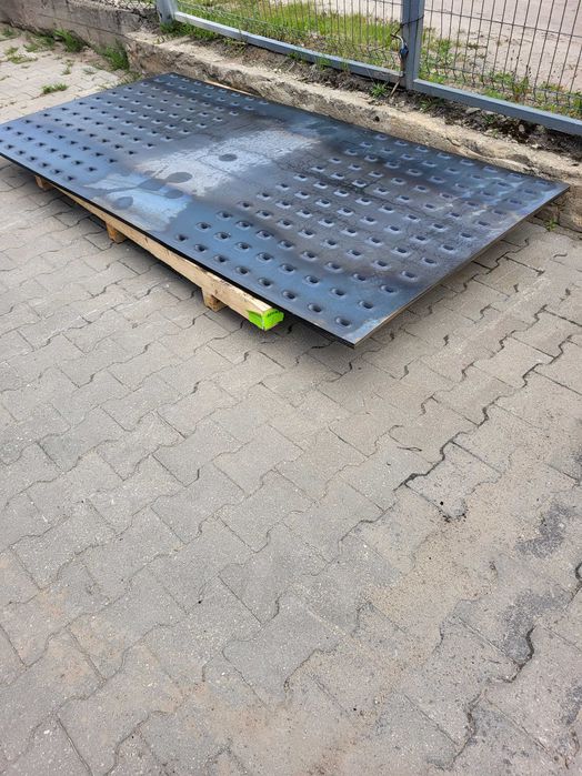 Blacha stalowa 1250x2500x4mm laweta- auto-laweta , zabudowa.