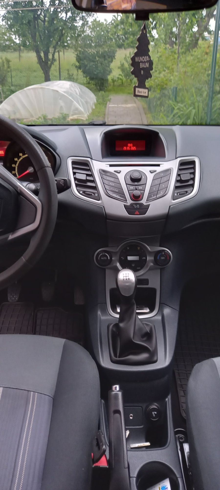 Sprzedam Forda Fiestę mk7  1.4 tdci