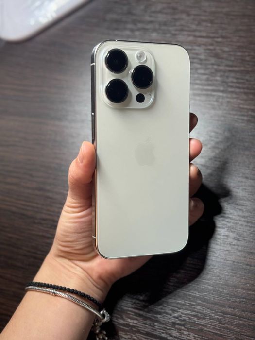 Айфон 15 про с гарантией