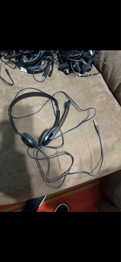 Ноутбуки dell, все для офиса , есть 25 шт, sennheiser наушники , 25шт