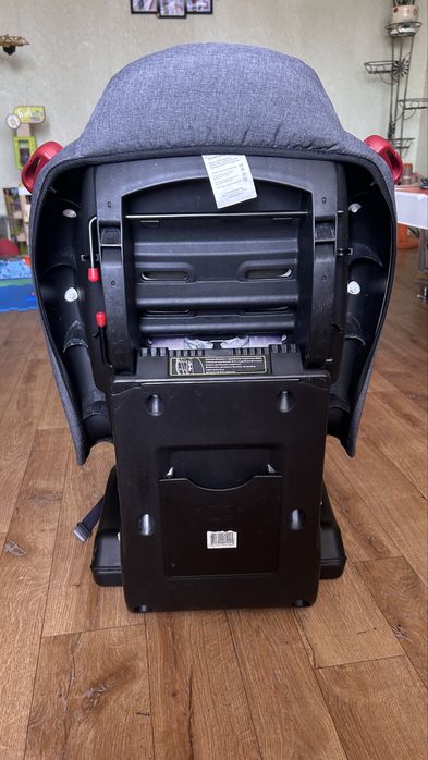 Дитяче автокрісло Welldon Smart Sport (від 9 місяців до 6 років)