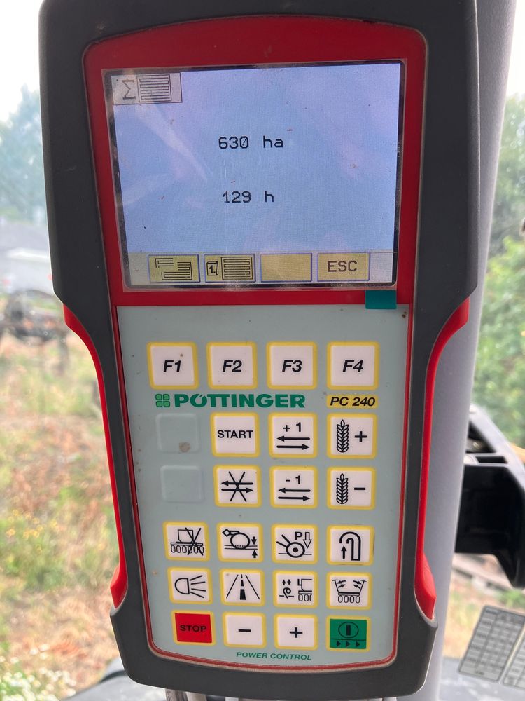 Siewnik ciągany pottinger terrasem C6 stan bardzo dobry