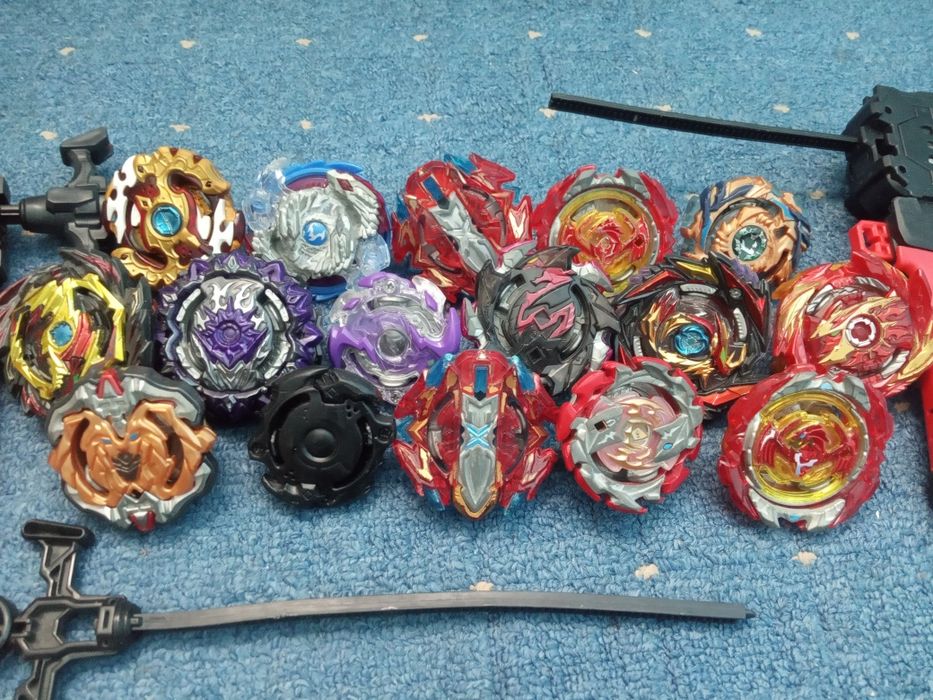 Бейблейди 16 шт з двома запускалками