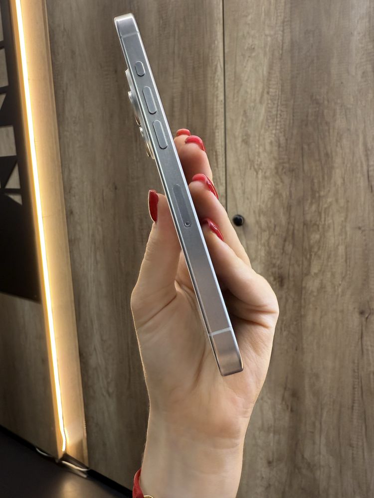 IPHONE 15Pro 128 White Titanium Neverlock Костюшка,5