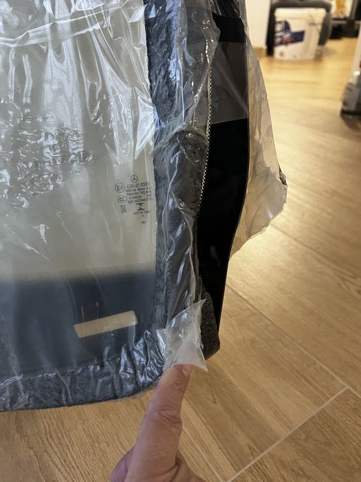 Скло переднє лобове