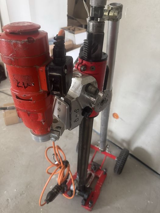 Weka DK18. Wiertnica diametowa ze statywem