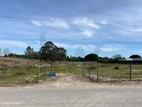 Vende-se Terreno com licença de construção em Santo Estevão