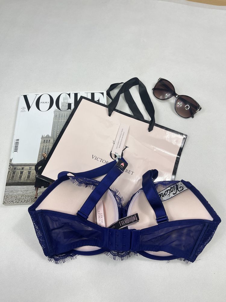 Granatowy biustonosz push-up z kryształkami Victoria’s Secret 32DD/70E