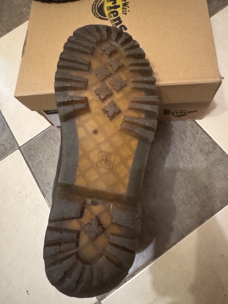 Dr. Martens  1460 коричневі