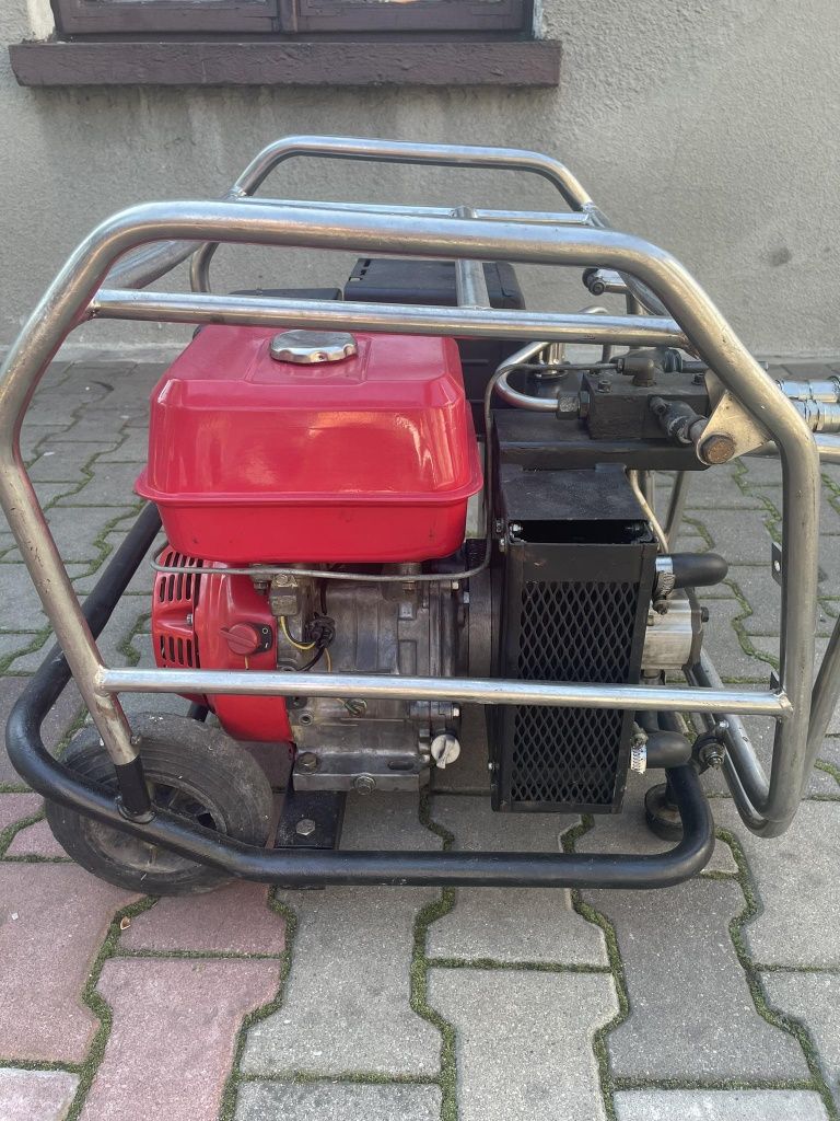 Agregat JCB z silnikiem Honda 20l/min